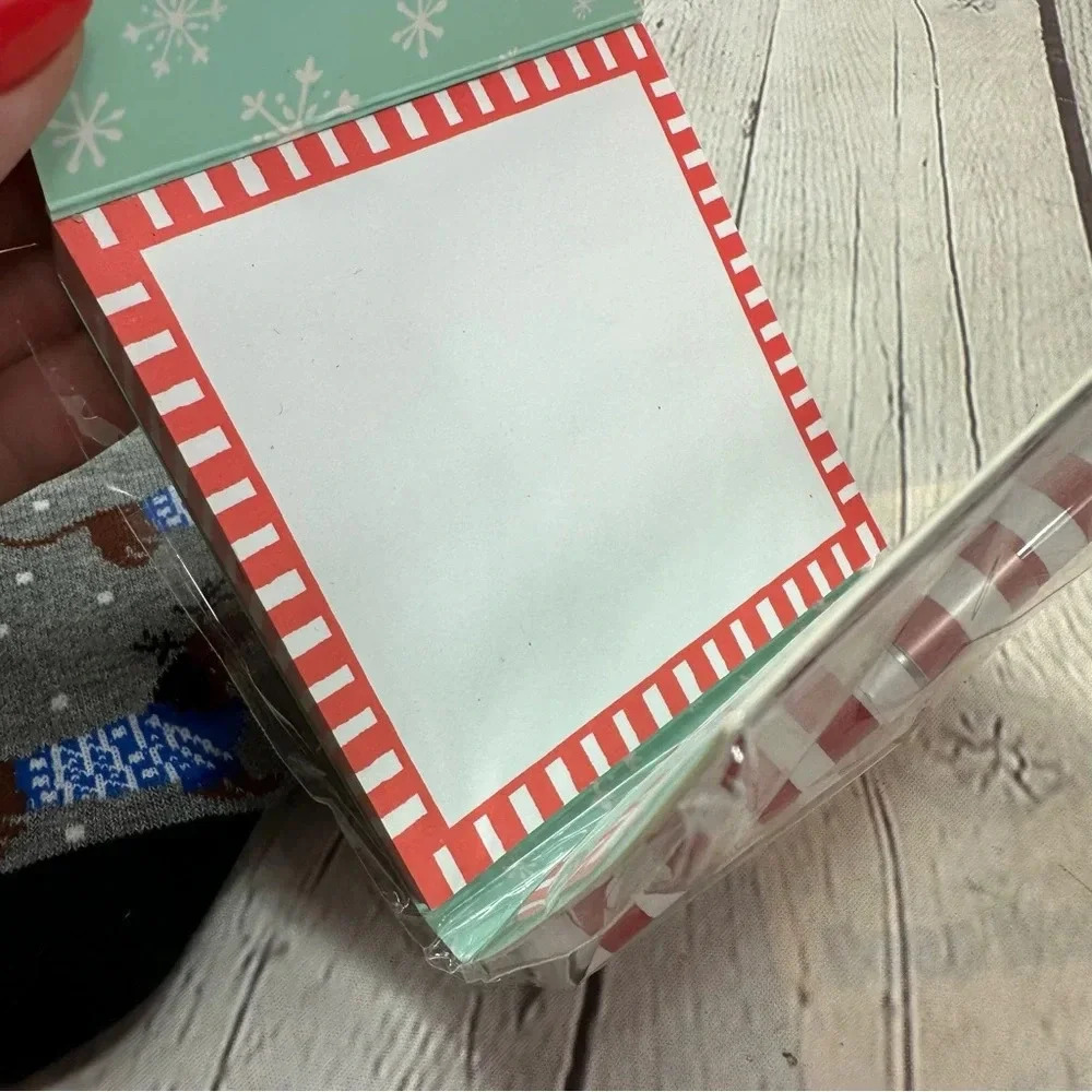 NWT dachshund christmas winter socks and small notepad set - Picture 5 of 5